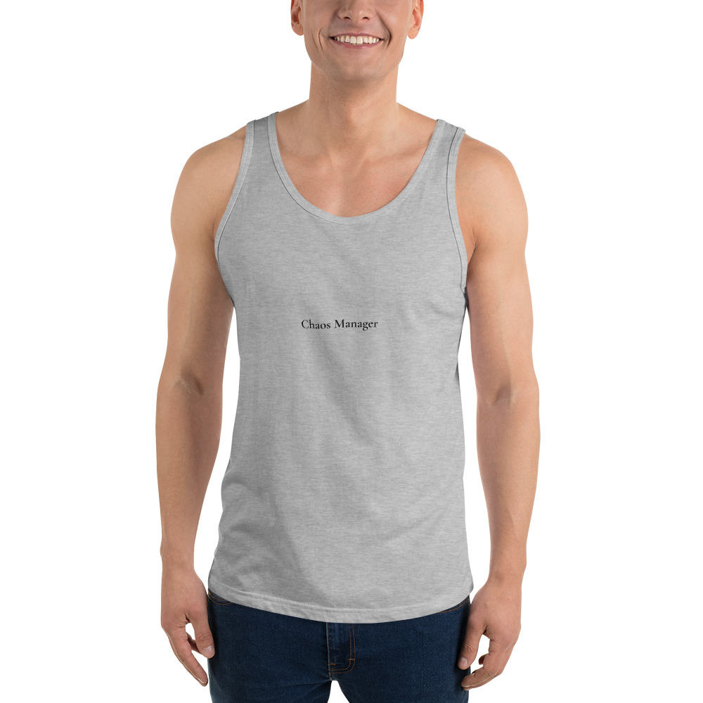 Wit T-shirt met zwarte tekst Chaos Manager